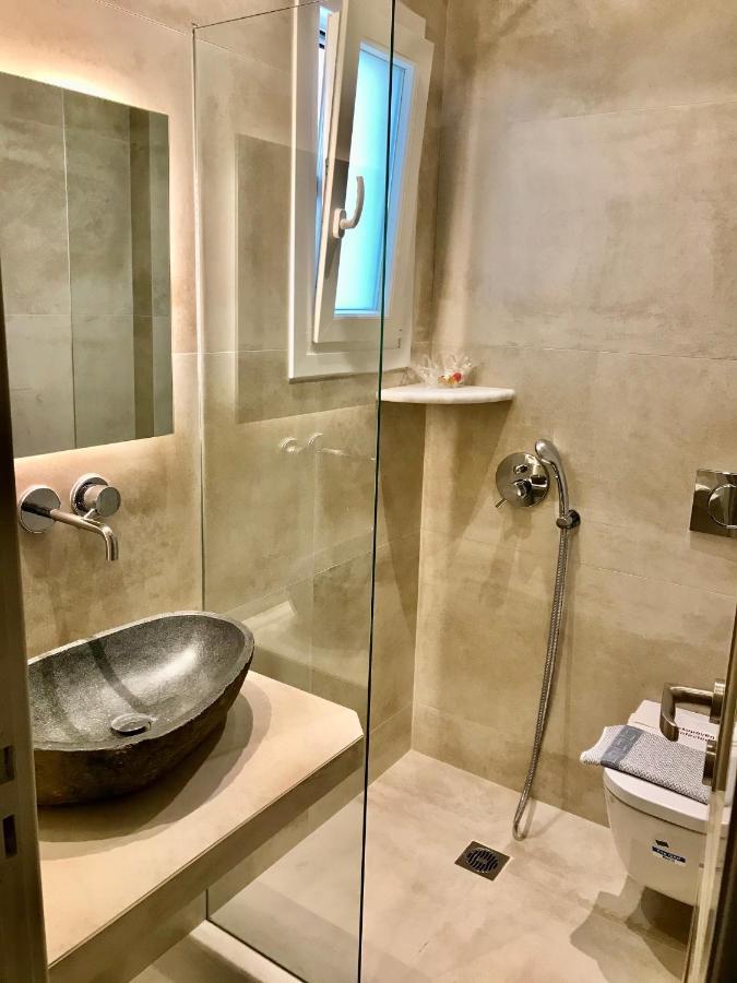 Vassiliki Rooms Parikia  Luaran gambar