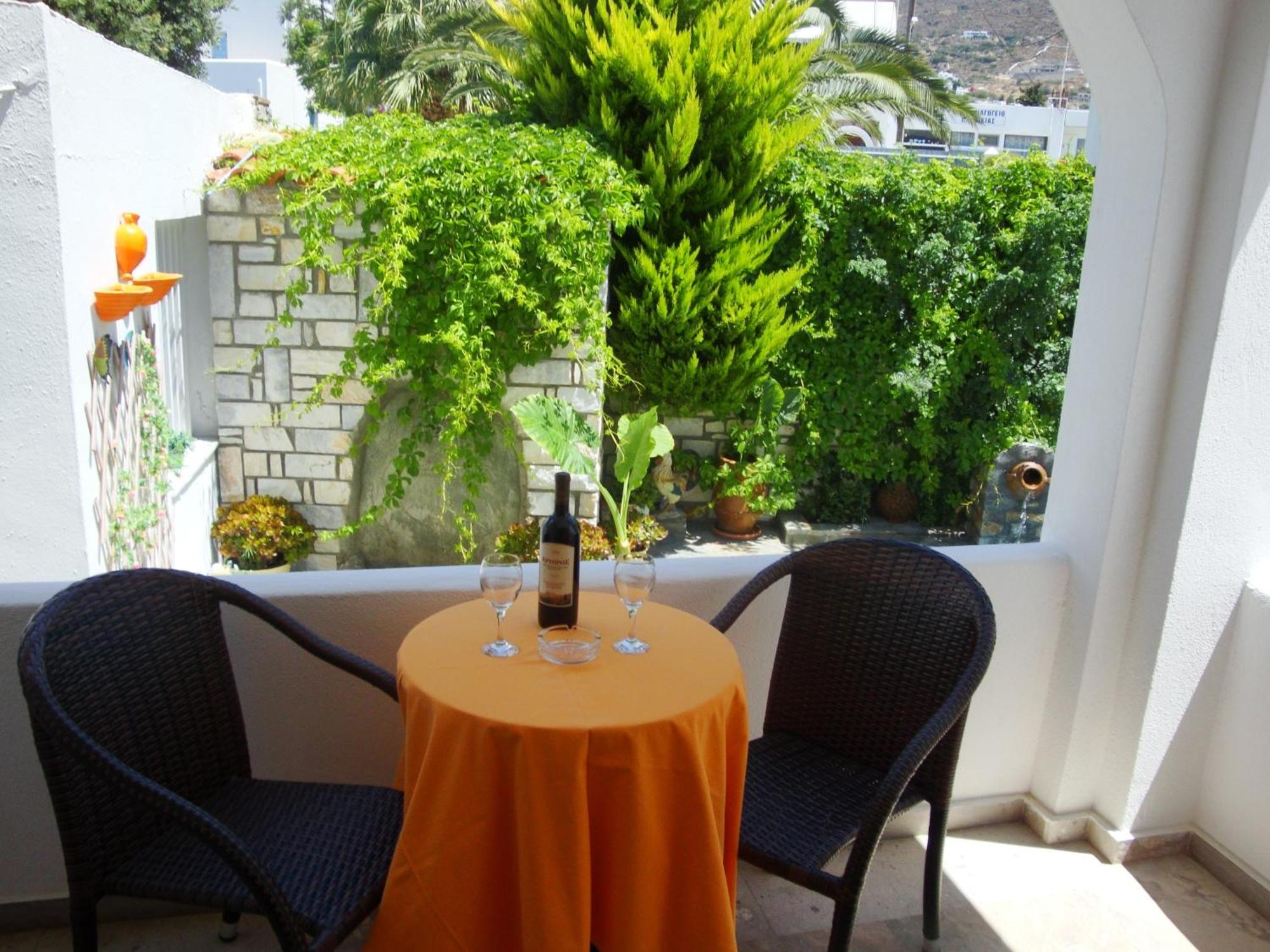 Vassiliki Rooms Parikia  Luaran gambar