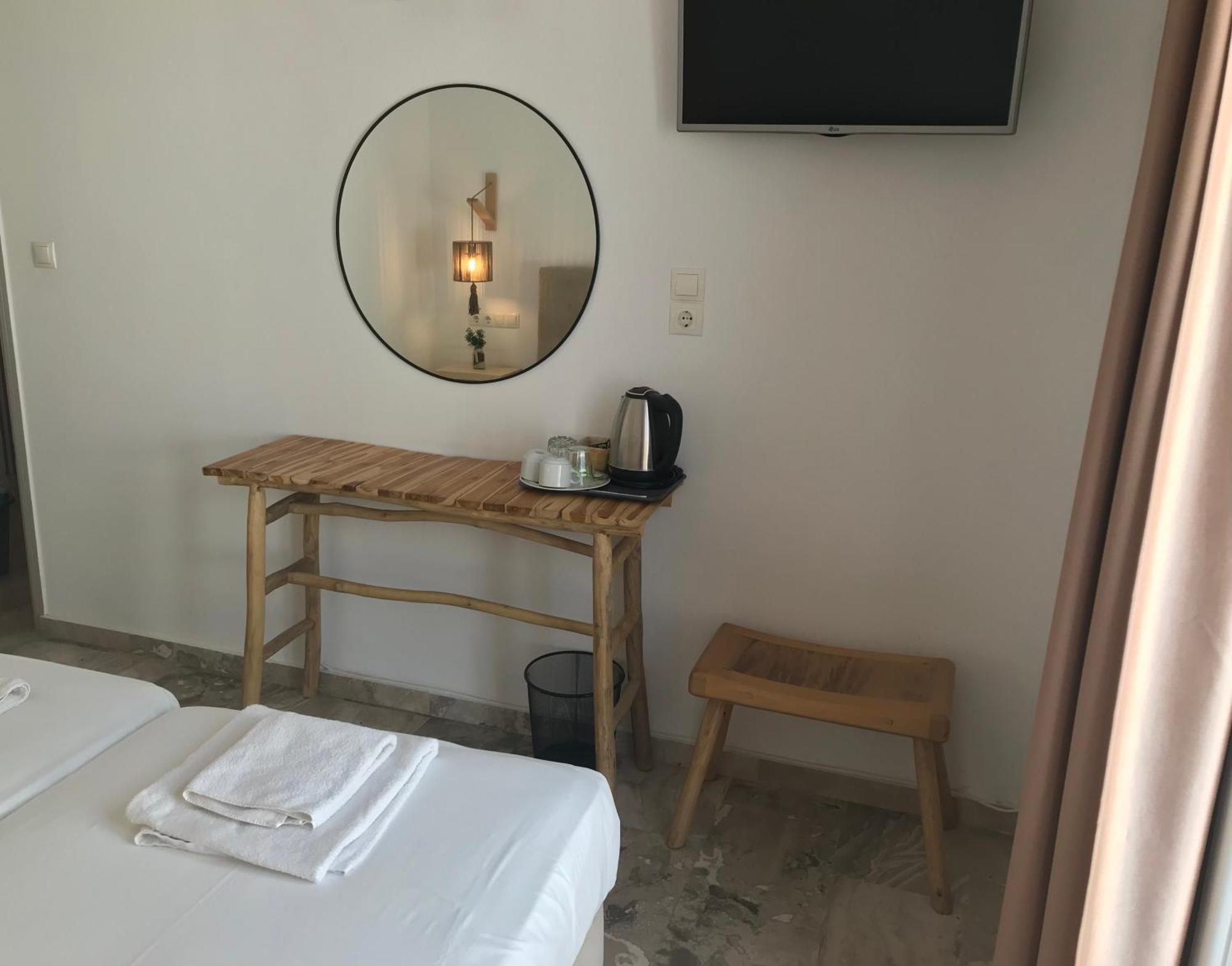 Vassiliki Rooms Parikia  Luaran gambar
